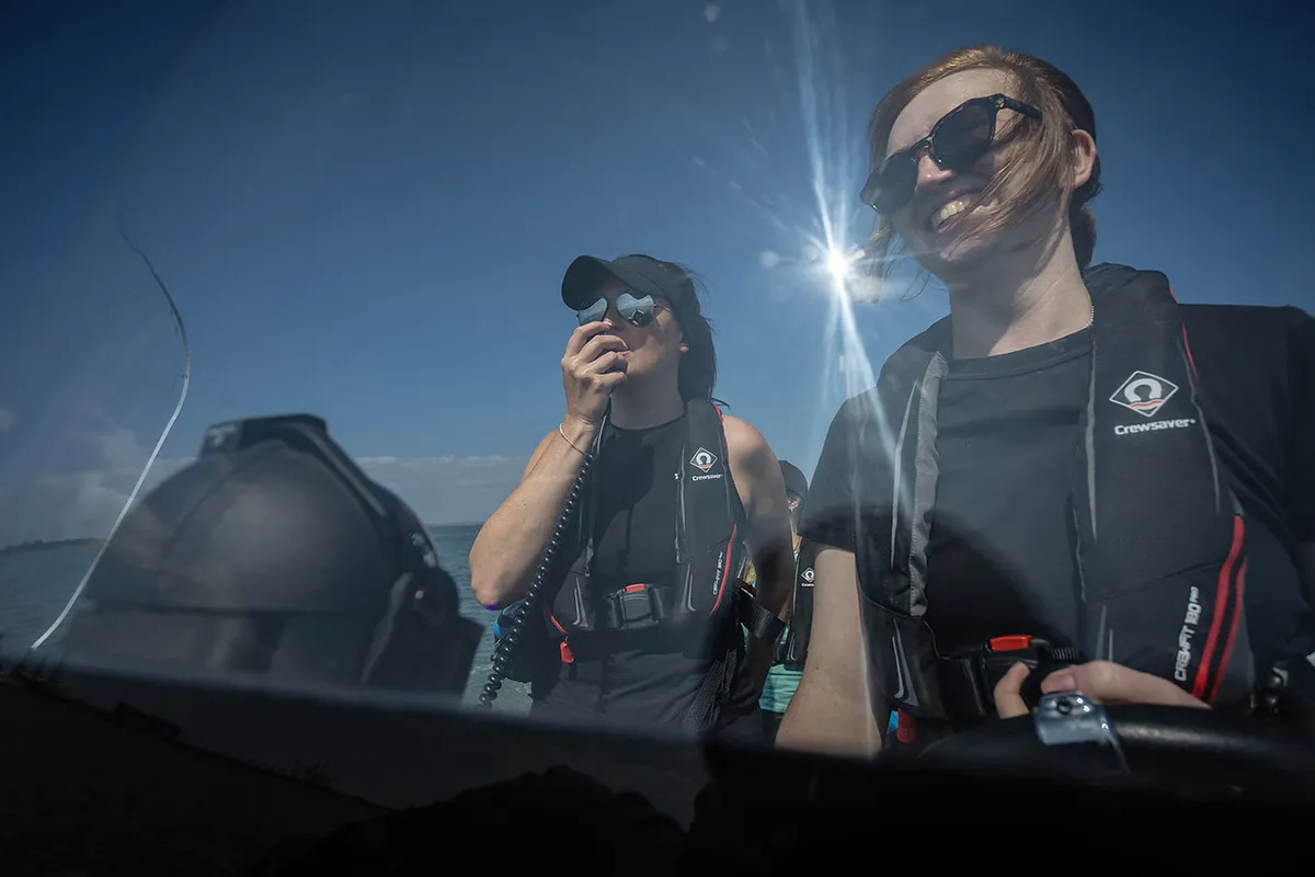 Powerboat training on the Medway