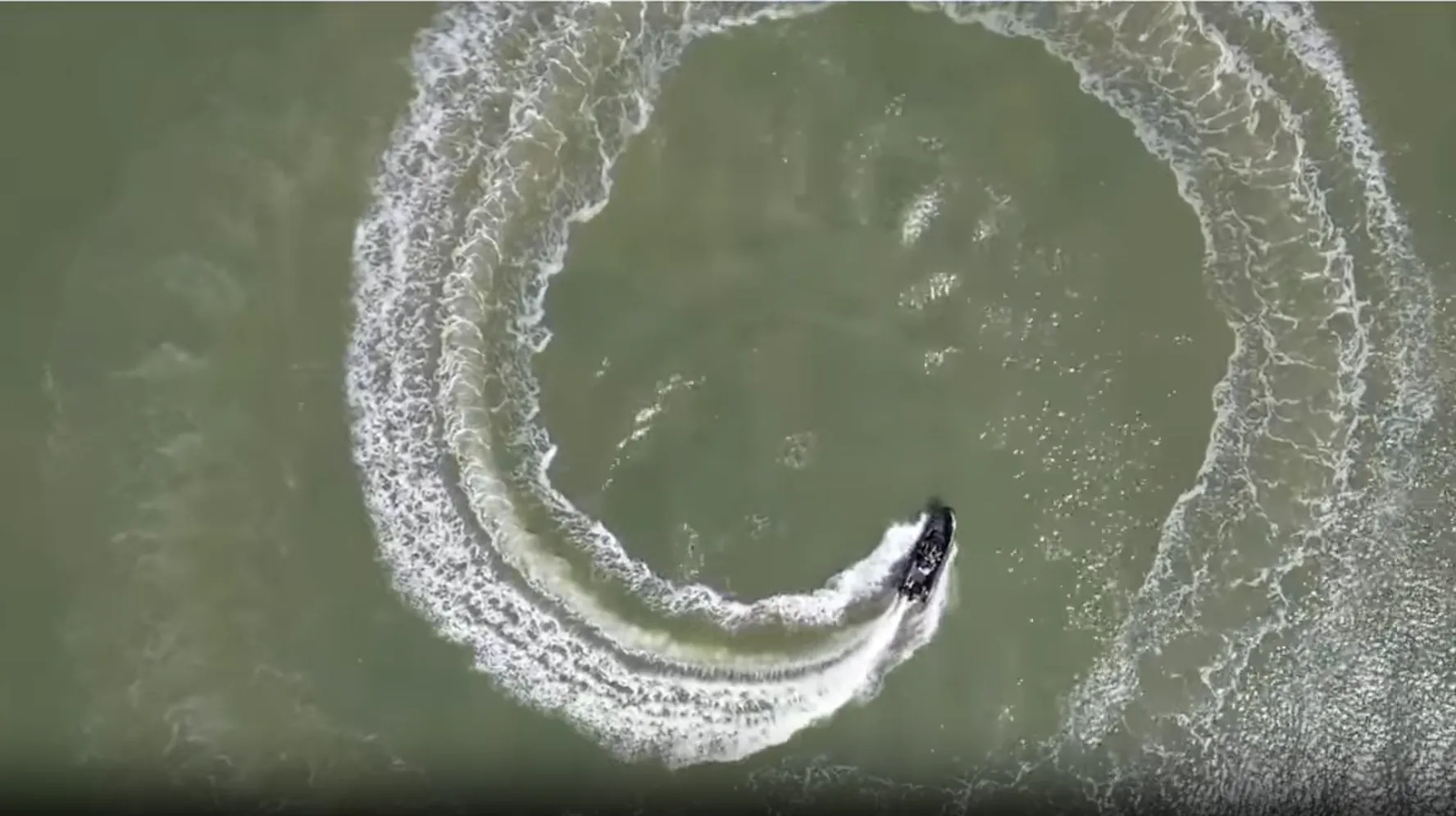 RIB powerboat training on the River Medway