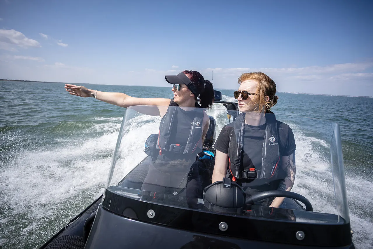 Powerboat training on the water